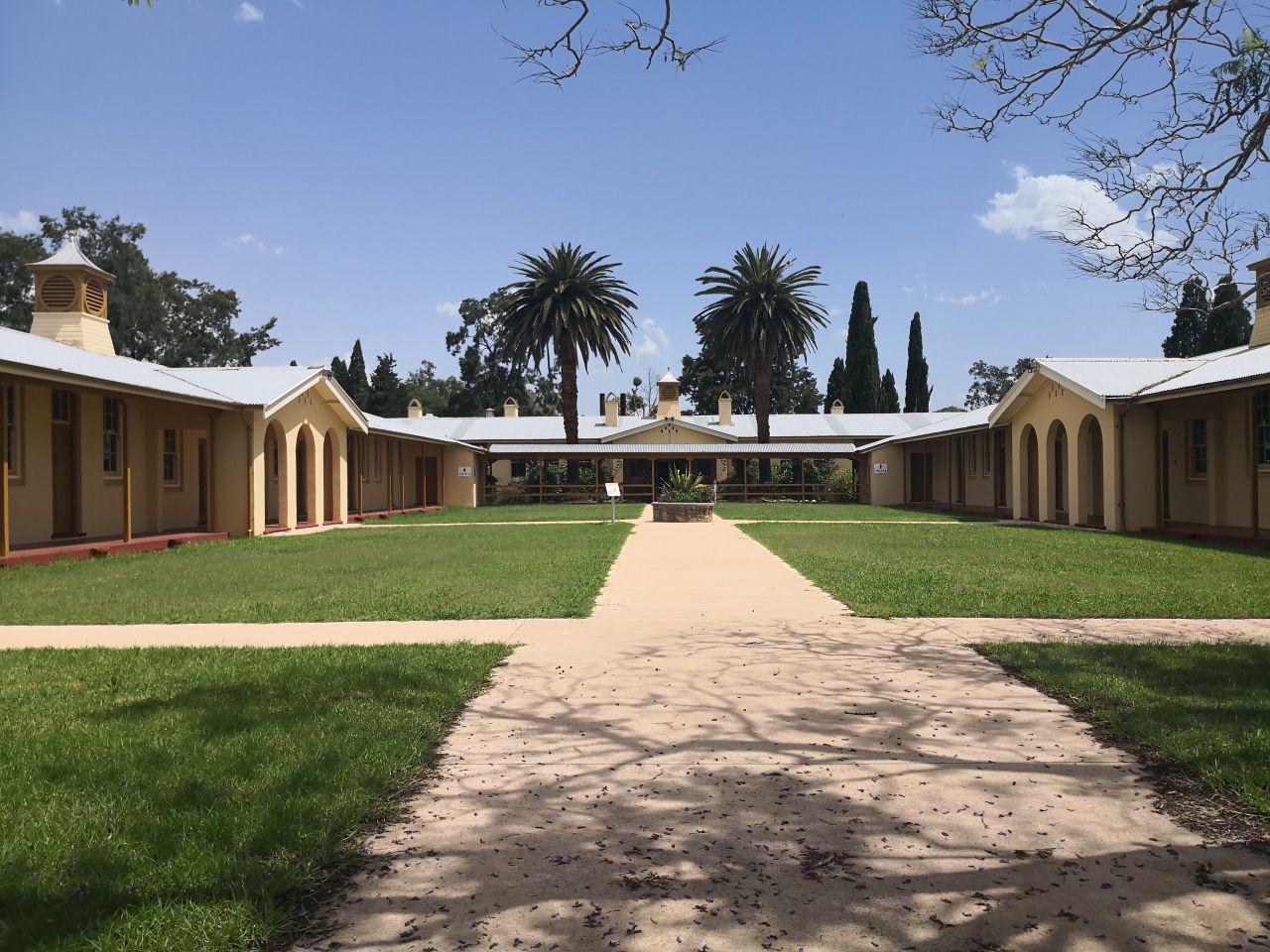 Plant, Grass, Flagstone, Lawn, Outdoors, Tree, Path, Park, Villa, Yard